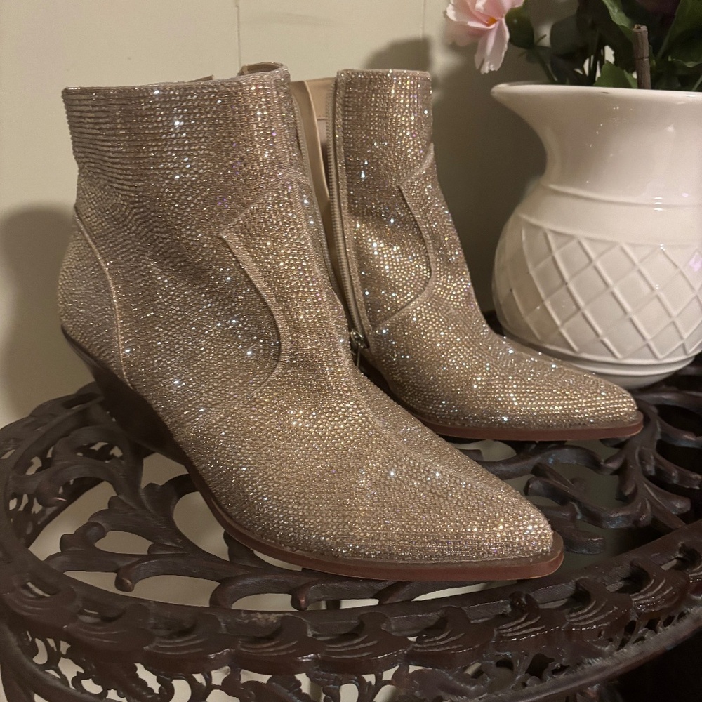Jessica Simpson Zalor Rhinestone Western Bootie Size 8.5M Champagne